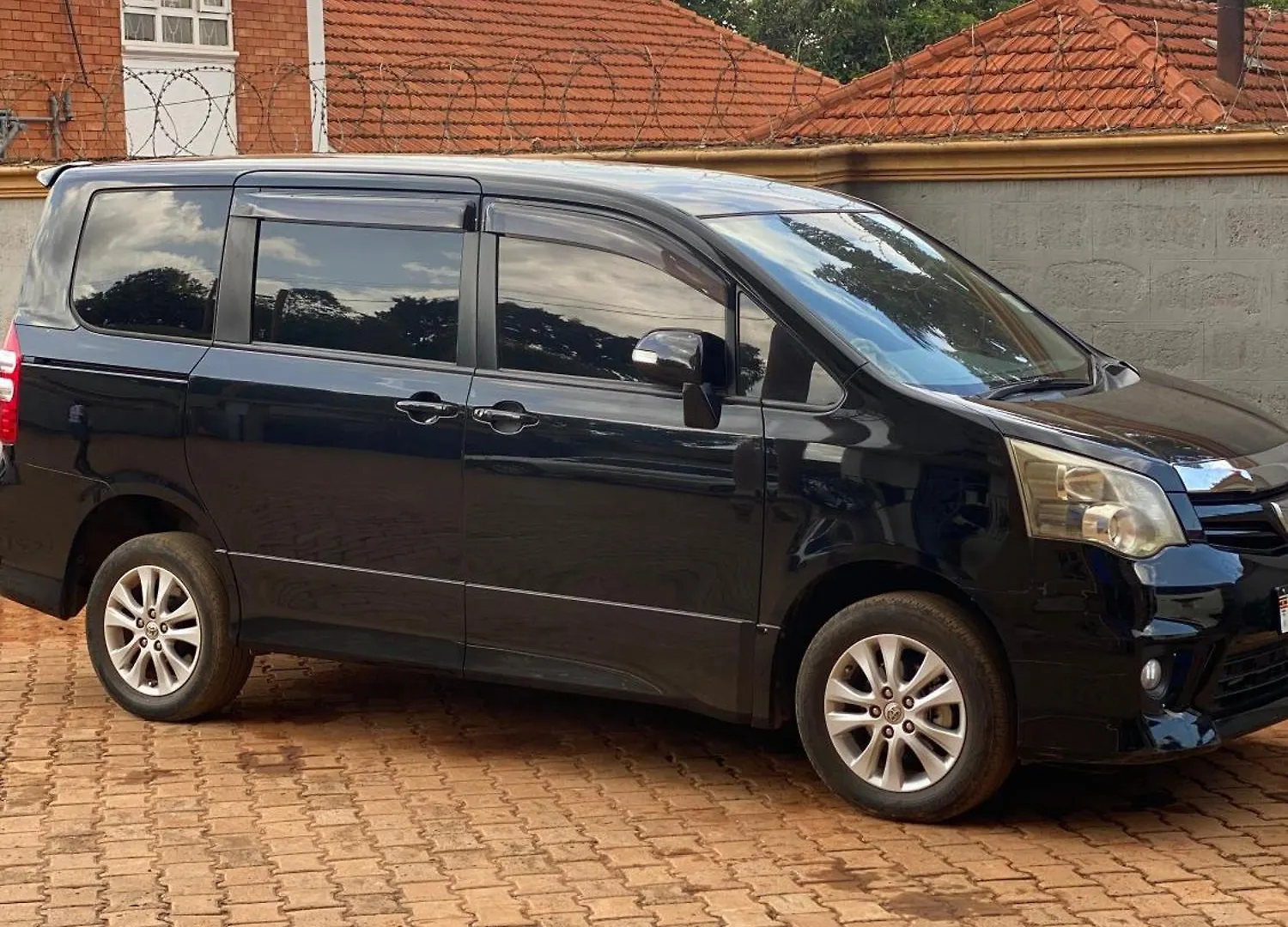 Car Hire Airport Hotel Kampala